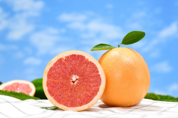 云配资 西柚为何被称作“药物公敌”？